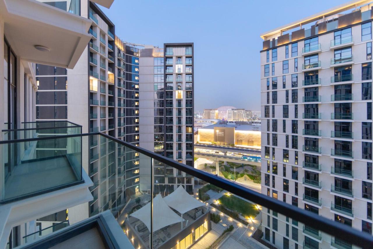 Expo Village Serviced Apartments Dubái Exterior foto