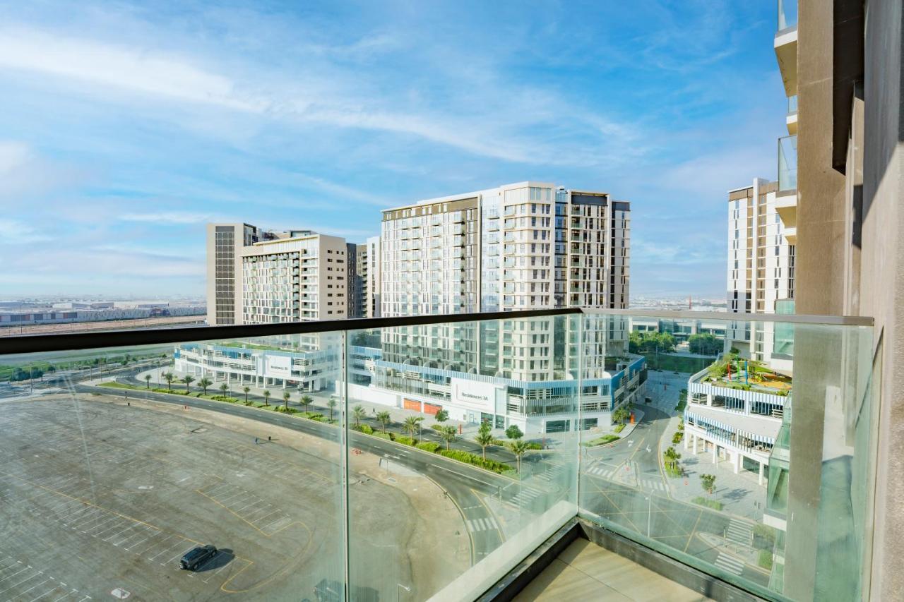 Expo Village Serviced Apartments Dubái Exterior foto